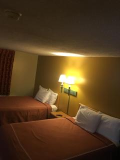 Caravan Motel - 1