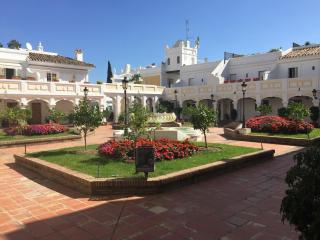 Spacy stylish Aloha townhouse - Marbella - 9