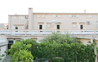 Apartments Jelena - Pag - 2