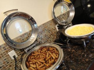 Super 8 by Wyndham Gananoque - Country Squire Resort - 1