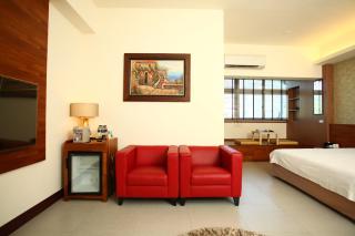 When the Swallow Flying B&B - 6