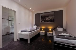 Hotel am Rosenplatz,24 Stunden Check in, kostenfreie Parkplätze - Brechtorf - 9