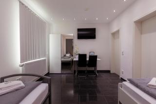 Hotel am Rosenplatz,24 Stunden Check in, kostenfreie Parkplätze - Brechtorf - 7