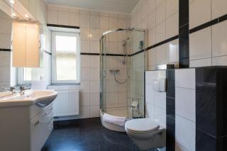 Hotel am Rosenplatz,24 Stunden Check in, kostenfreie Parkplätze - Brechtorf - 3