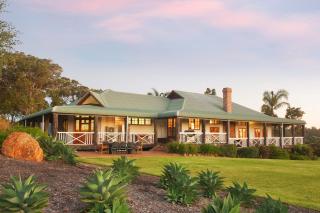 The Farmhouse - Yallingup - 9