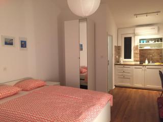 L&L Apartments - Vir - 4