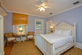 Weatherstation Inn Circa 1911 - Key West - 8