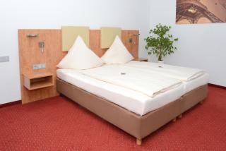 Hotel Jägerhof - Roth - 8