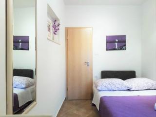 Room Ivana with private bathroom - Center of Split - Split - 9
