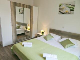 Apartments Jelena - Pag - 0