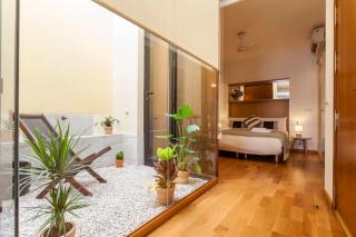 Artist's Charming Design - Space Maison Apartments - 9