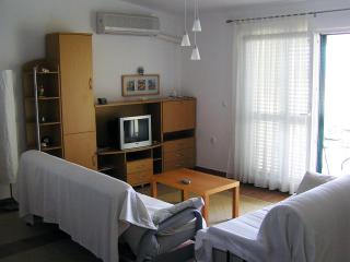 Maglić Apartment - Duće - 1