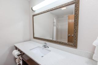 Baymont by Wyndham Auburn - 3