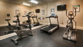 Best Western Plus Northwoods Inn - 2
