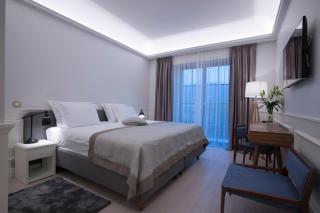 Hotel Majestic - 8