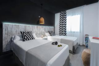Aparthotel Vibra Mogambo - Adults only - Playa d'en Bossa - 0
