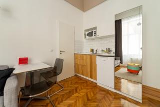 Tatra 4 Studios - Budapest - 3