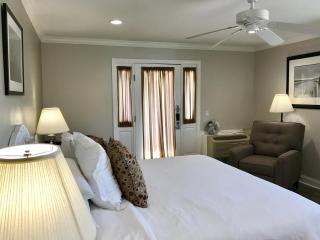 Kenny's Tipperary Inn - Montauk - 1