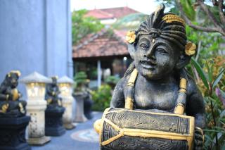 Sari Buana Bed & Breakfast - Kuta - 8