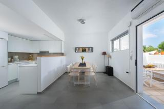 Vamare Beachfront House - Gennadi - 6