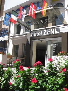 Garni Hotel Zenit - Novi Sad - 0