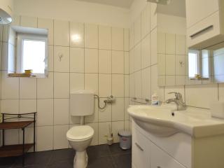 Apartment in Knin with garden - Knin - 7