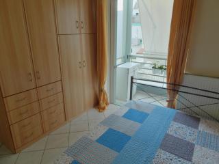 Athens Metro Mall Apart - 1