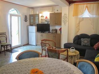 Apartments by the sea Mali Losinj (Losinj) - 8002 - 1