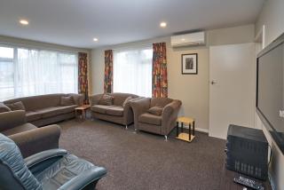 Accommodation Fiordland -The Three Bedroom House at 226A Milford Road - Te Anau - 6