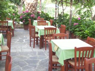 Hotel Elytis - Potistika - 2