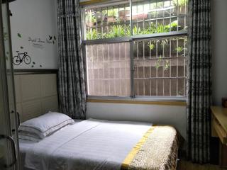 166 Inn - Fenghuang - 1