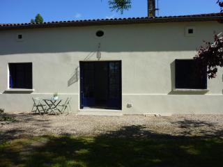Tour Rouge Gites - Virazeil - 9