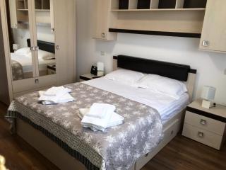 M13 Apartments - 8