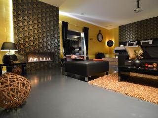 Home in Welkenraedt with Jacuzzi & Steam Shower - Welkenraedt - 3