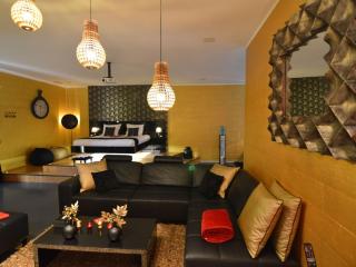 Home in Welkenraedt with Jacuzzi & Steam Shower - Welkenraedt - 2