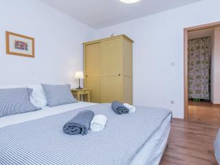 Charming holiday home with private pool - Donji Zemunik - 1