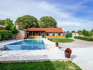 Lovely holiday home with private infinity pool - Kakma - 4
