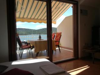 Apartments Nera Tisno - Tisno - 5