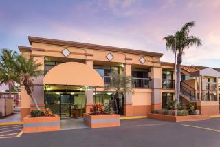 Travelodge by Wyndham Fort Myers North - North Fort Myers - 8