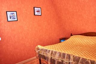California Guest House - 4