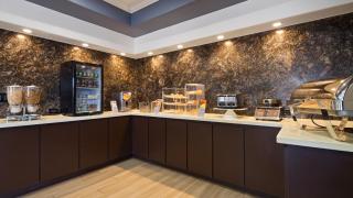Best Western Plus North Houston Inn & Suites - Houston - 3