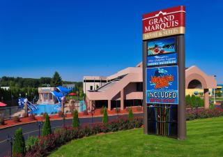 Grand Marquis Waterpark Hotel & Suites - 4