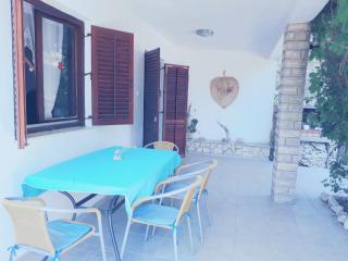 Apartman FOX - Pirovac - 2