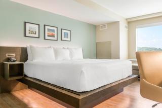 Wyndham Newport Hotel - 5
