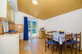 Apartments Nada - Rogoznica - 1