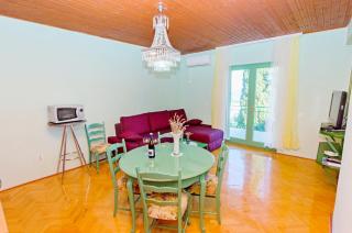 Apartments Mladenka - Trogir - 4