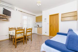 Apartments and Rooms Iva - Trogir - 4