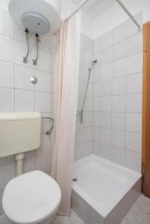 Studio Dugi Rat 7481d - 9