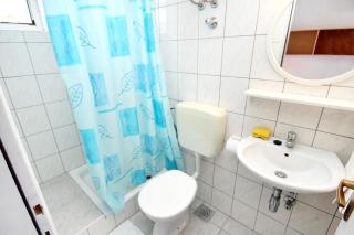 Apartments with parking space Tucepi, Makarska - 6695 - 1