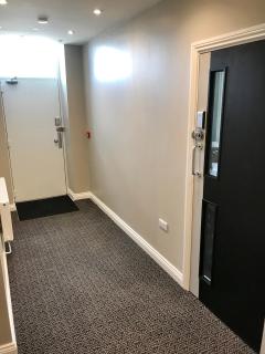 The Raven Hotel - Corby - 3